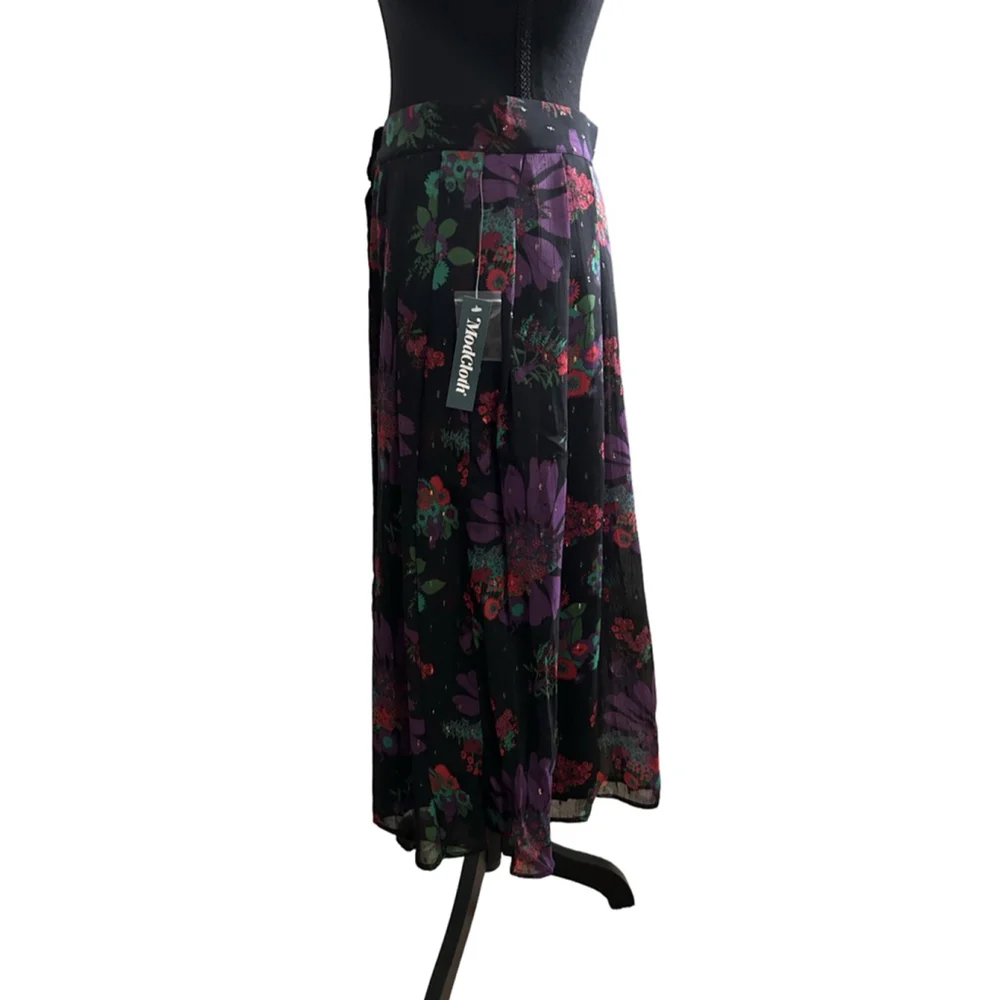 Modcloth Black Floral Midi Skirt Size 8, NWT